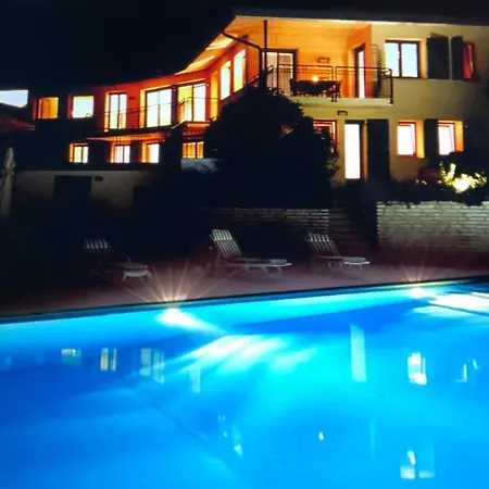 Acero Villa *
