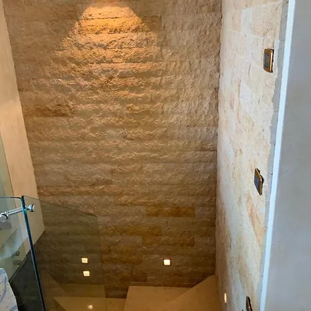 Acero Villa *