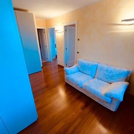 Acero Villa *